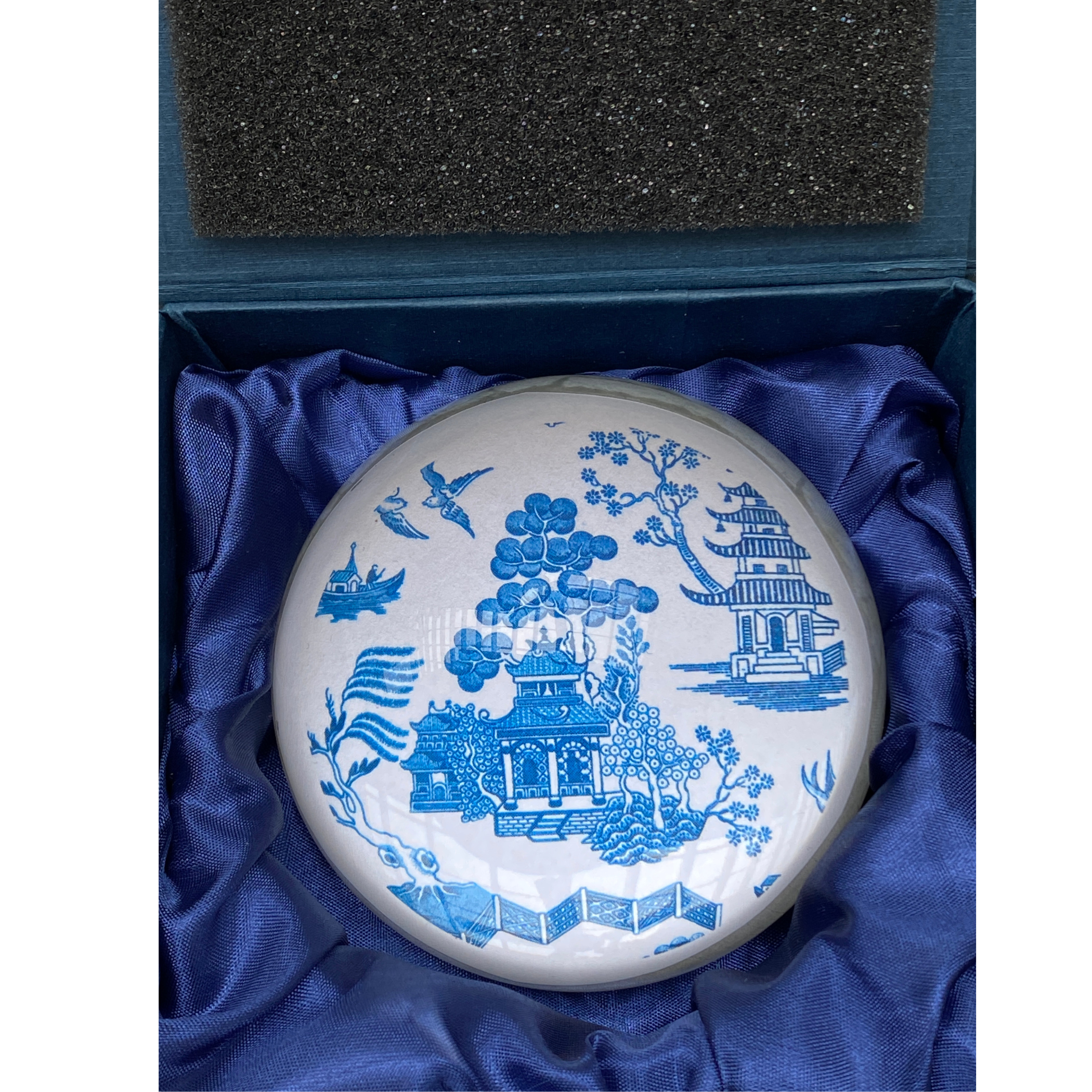 Blue Chinoiserie Round Paperweight