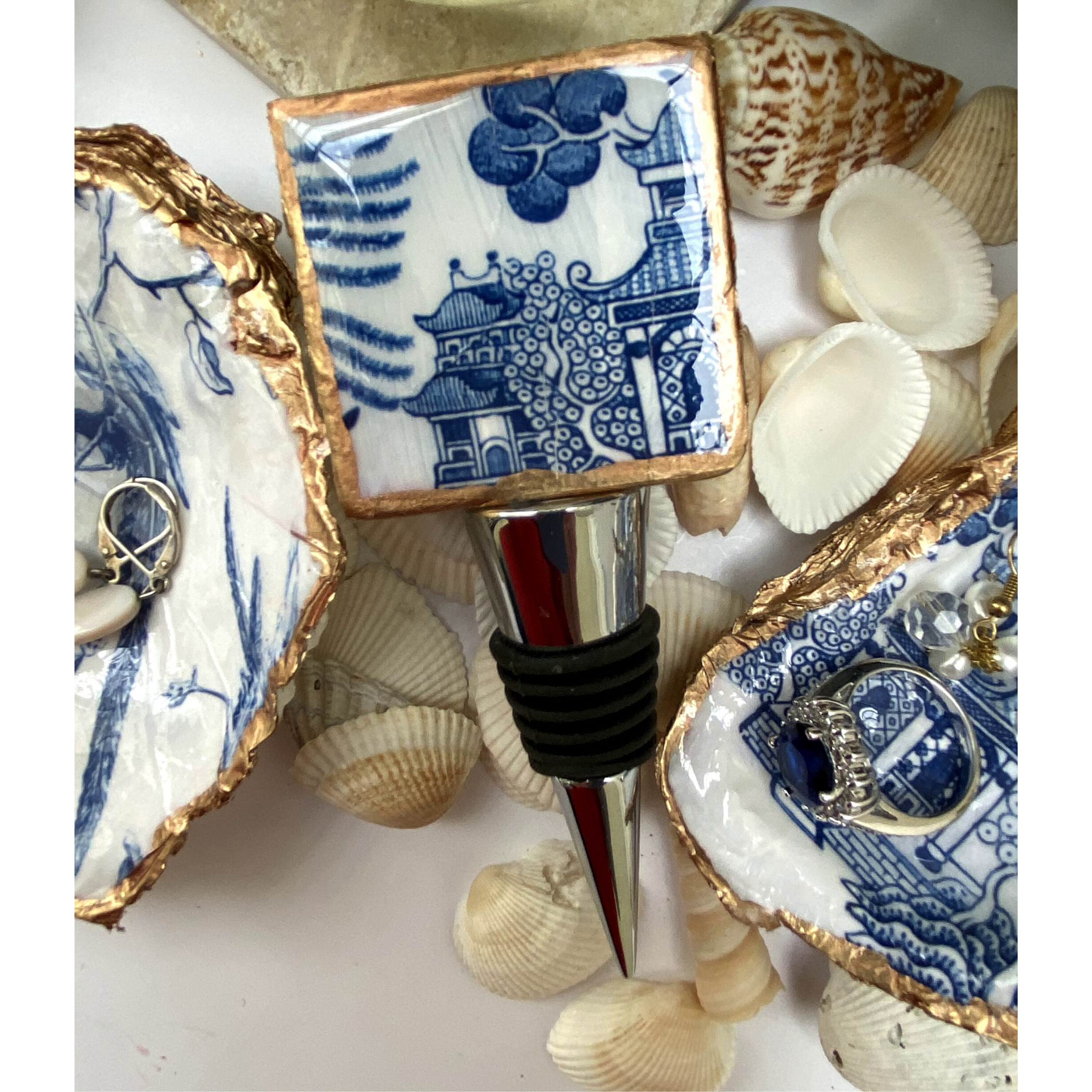 Bottle Stopper, Marble Bottle Stopper, Blue Chinoiserie Chinese House, Hostess Gift,