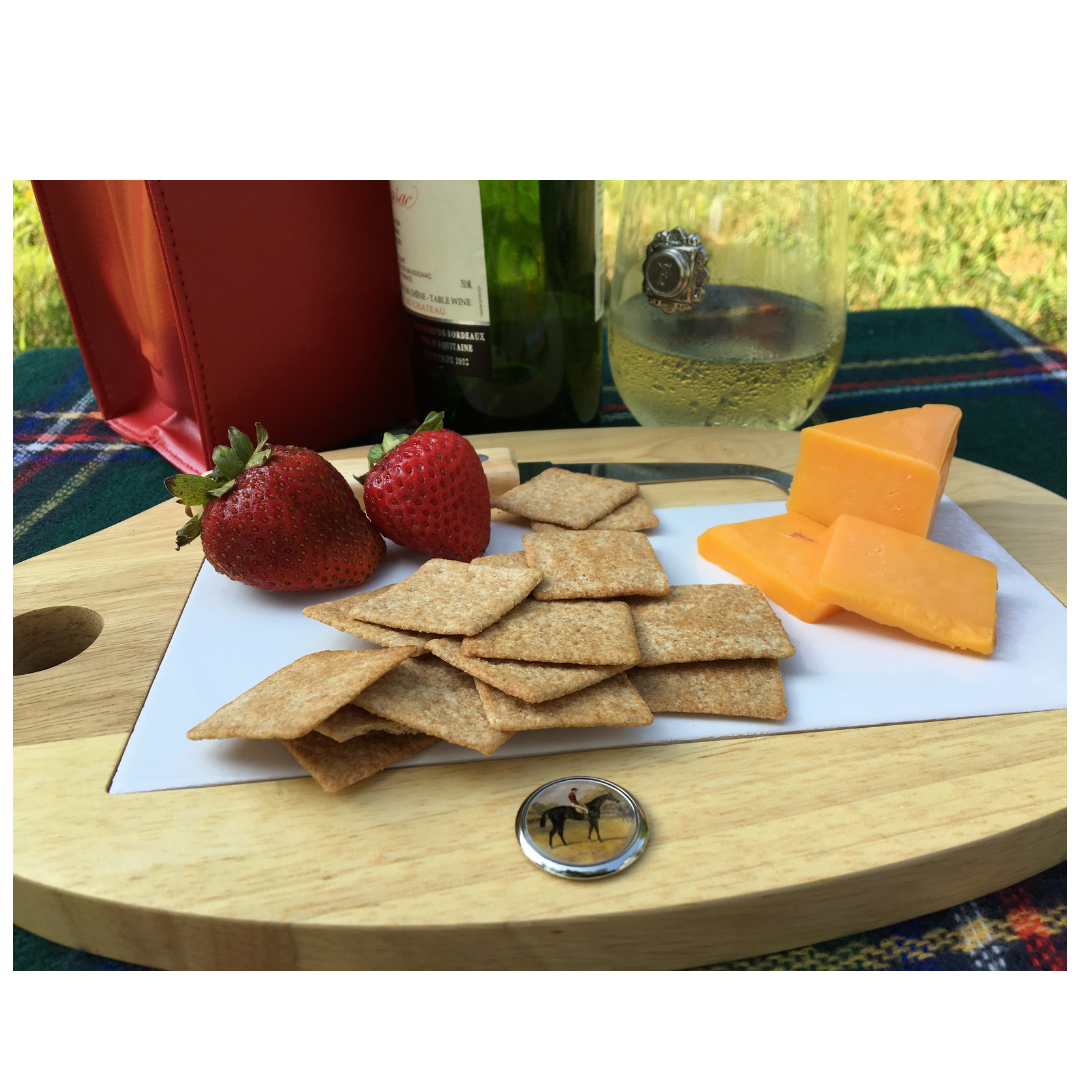 Cheeseboard, Vintage Racehorse Medallion, Racehorse Fan Gift