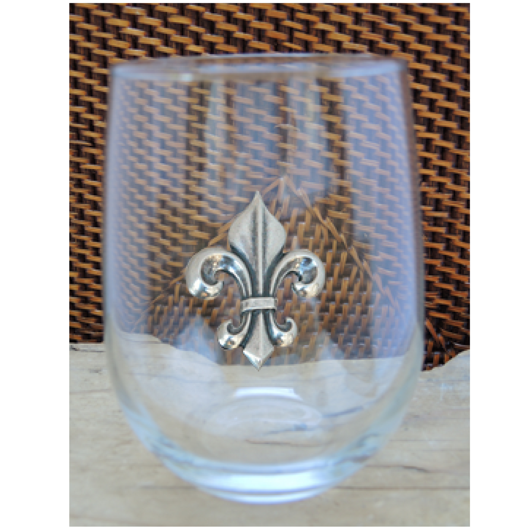 Classic Legacy stemless wine glasses are embellished with silver medallions.  We also create custom Stemless Wine Glasses