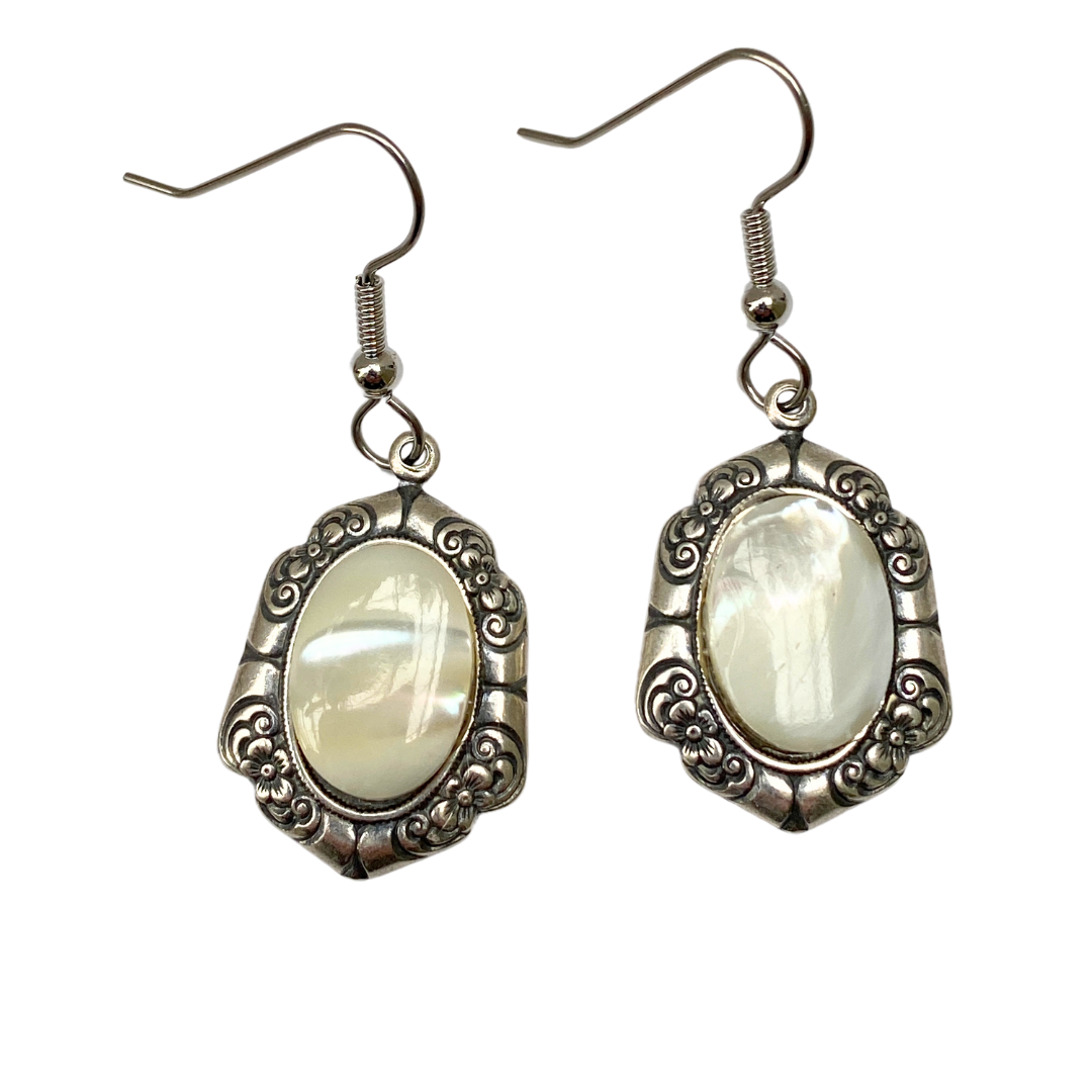 Mother of Pearl Oval earrings | Gift for 30th Anniversary