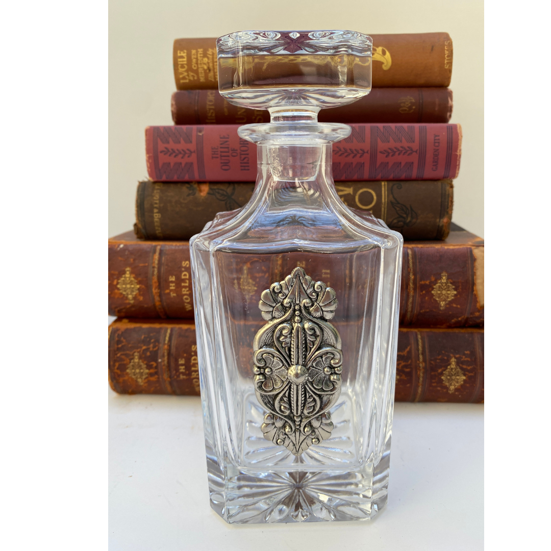 Decanter with Vintage-Inspired  Silver Medallion