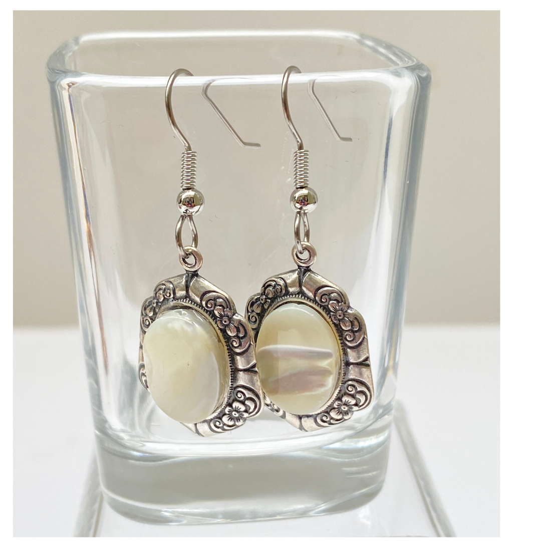 Mother of Pearl Oval earrings | Gift for 30th Anniversary