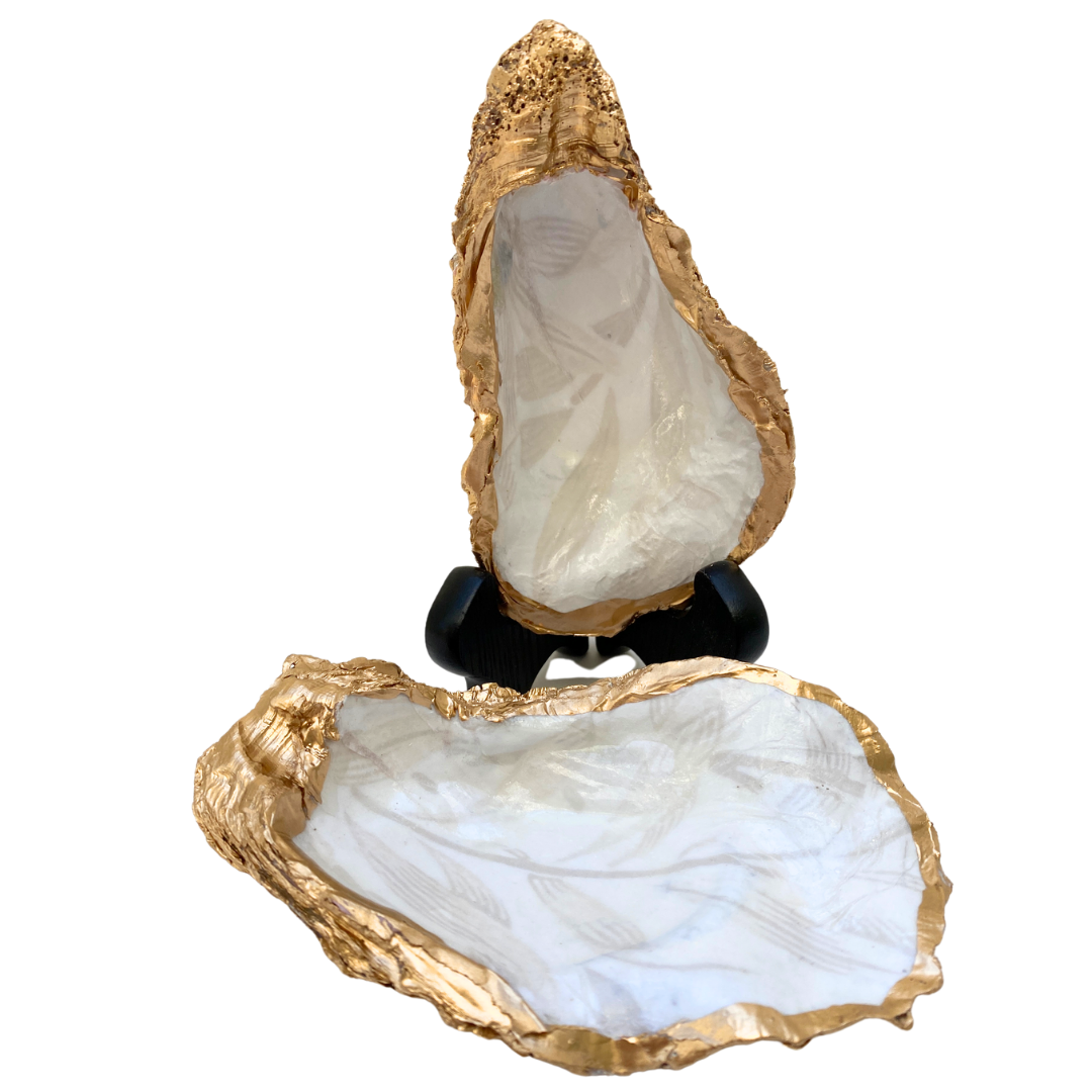 Oyster Shell Art White with Barely There Leaves