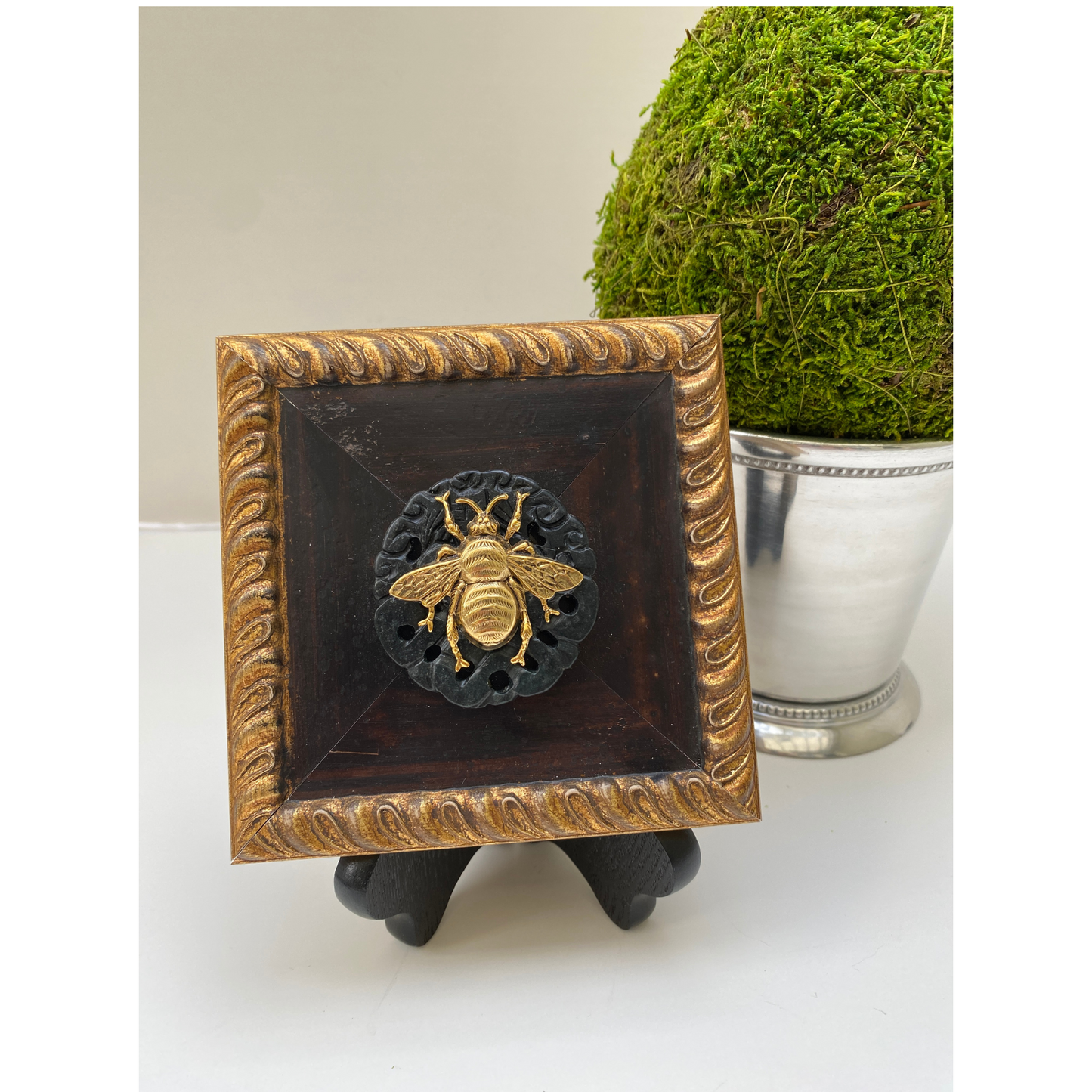 Bee Wooden Art | Fancy Gold Rope Edge | Jade and Gold Bee