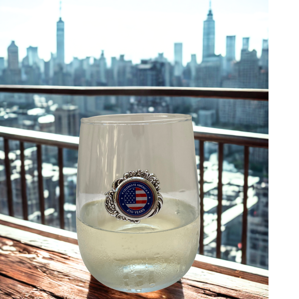 Stemless Wine Glass America 250 in big city 