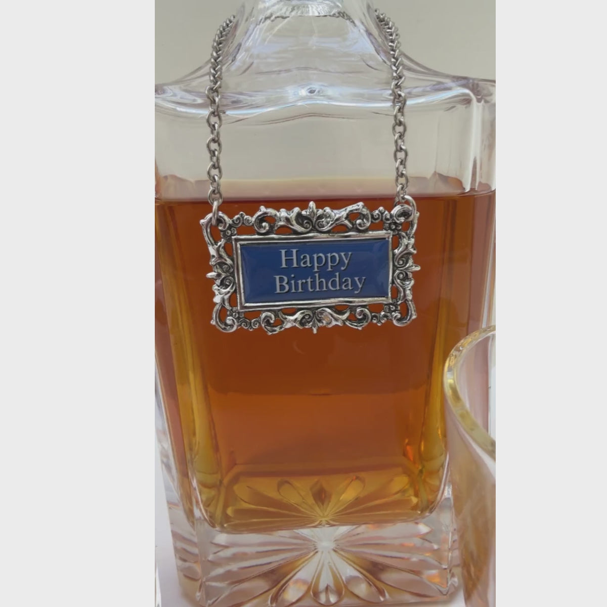 Video showing the Happy Birthday decanter set 