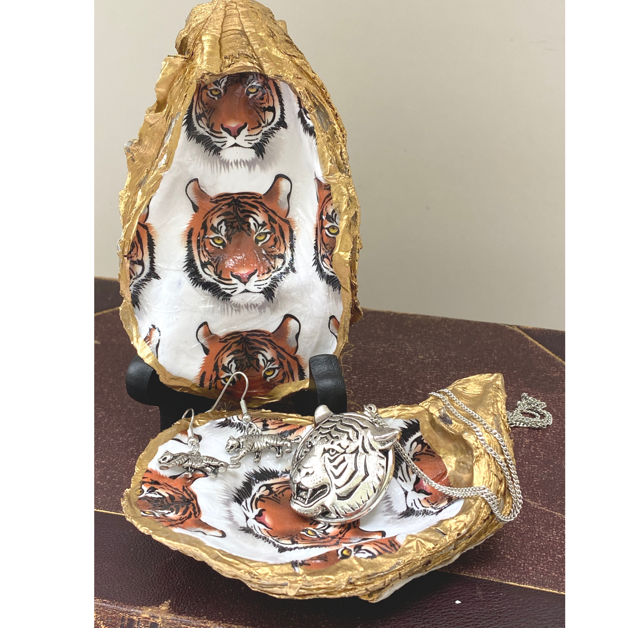 Tiger Face Oyster Shell Art | Tiger Home Decor | Tiger Football Fan Gift