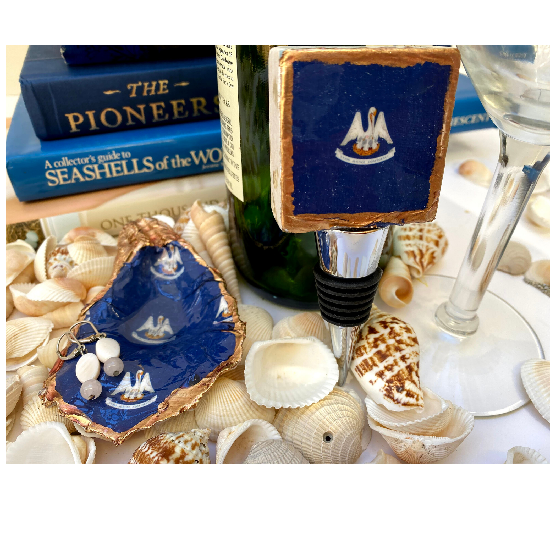 Bottle Stopper,  Marble Bottle Stopper,  Blue White Pelican State Flag of Louisiana, Louisiana Gift