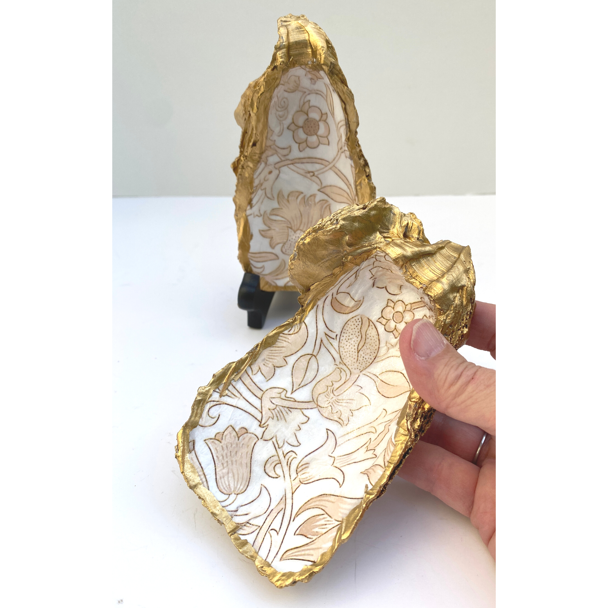 Beige & Gold Oyster Shell Art, William Morris Design