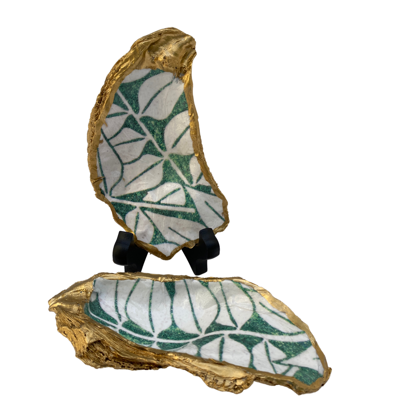 Oyster Shell Art, William Morris Inspired, Green and White Leaf Design