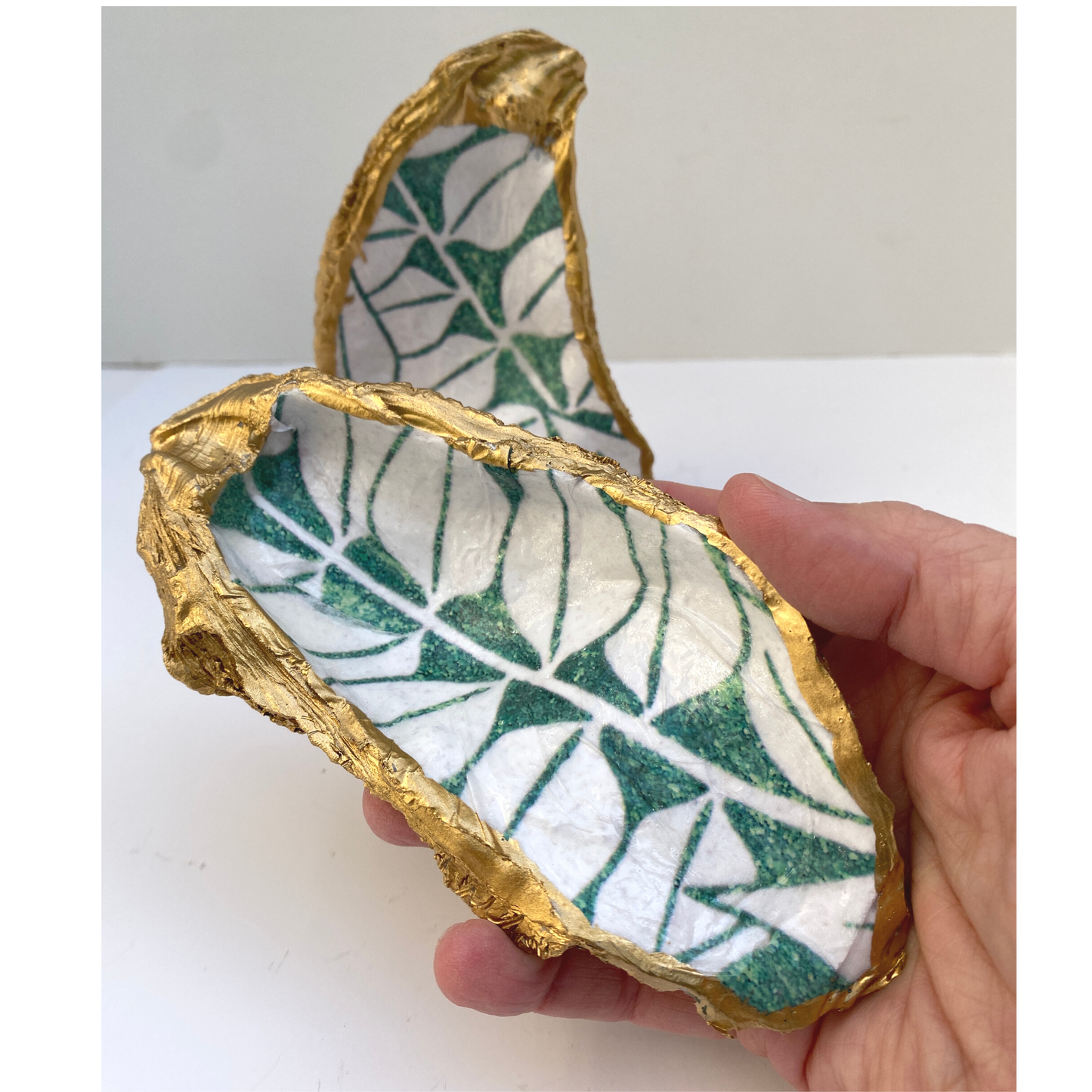 Oyster Shell Art, William Morris Inspired, Green and White Leaf Design