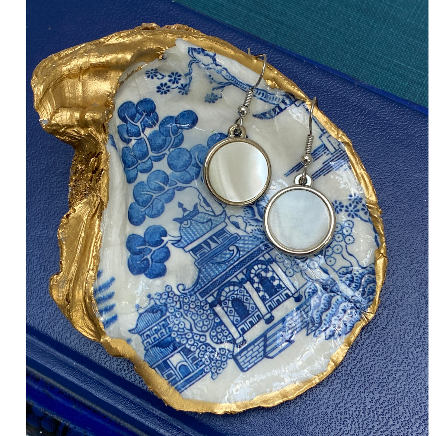 Oyster Shell Art, Blue Chinoiserie, Plus Mother of Pearl Earrings
