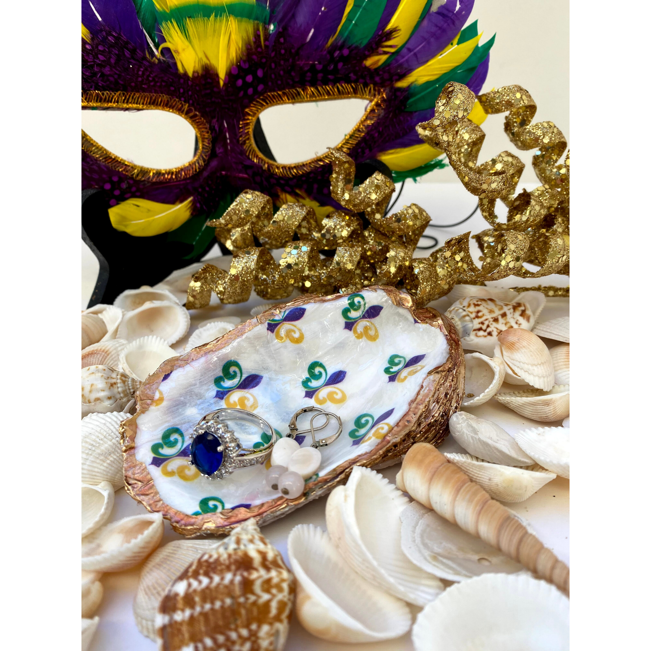 Oyster Shell Art,  Mardi Gras Gift, Fleur de Lis