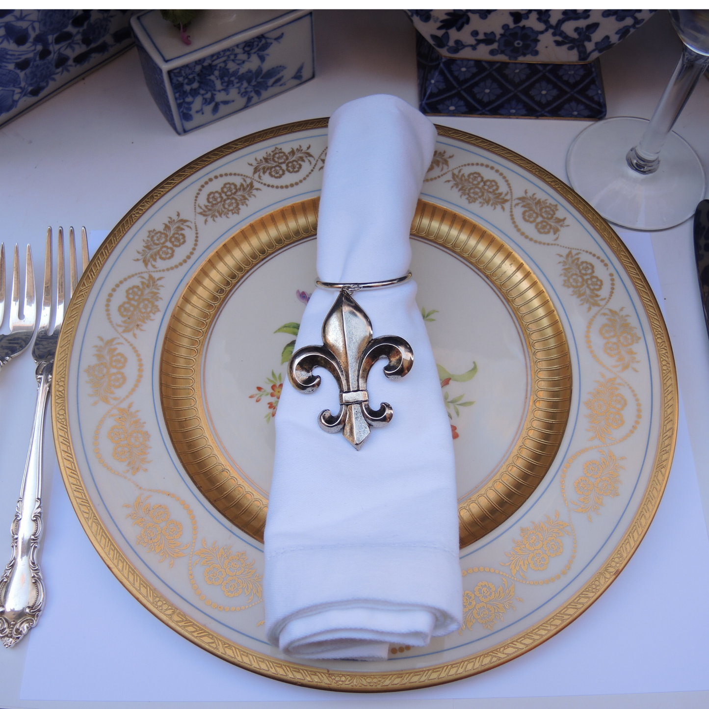 Napkin Ring, Silver Fleur de Lis , Elegant Tabletop Accessory for a Francophile
