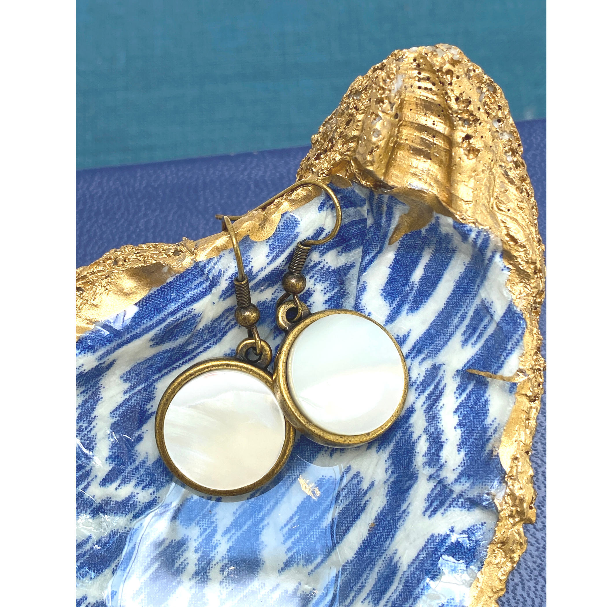 Earring, Round Mother of Pearl, 30th Pearl Anniversary Gift