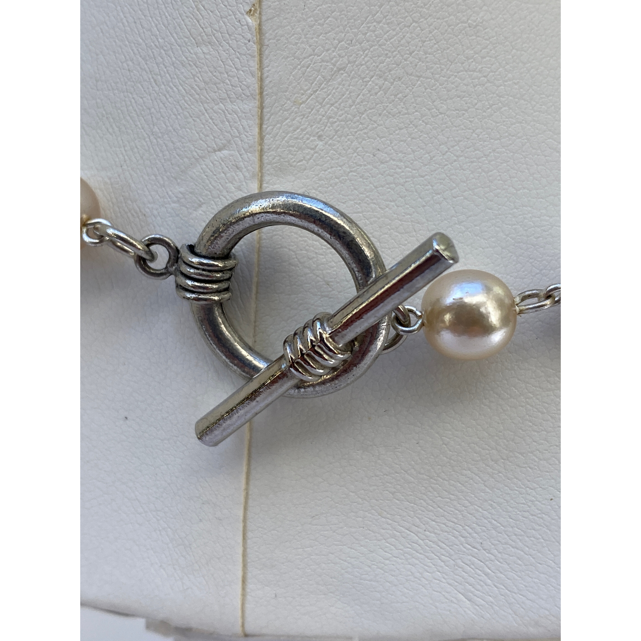 Silver Toggle Closure on Pearl Link Necklace