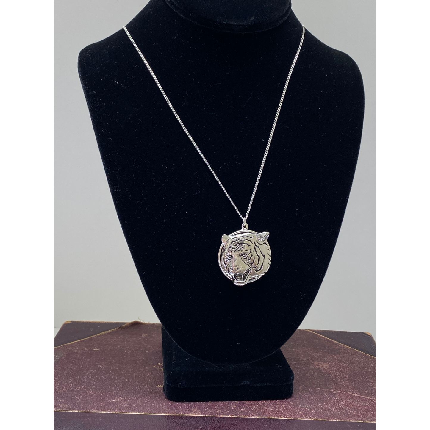 Silver Tiger Necklace, 24" Curb Chain