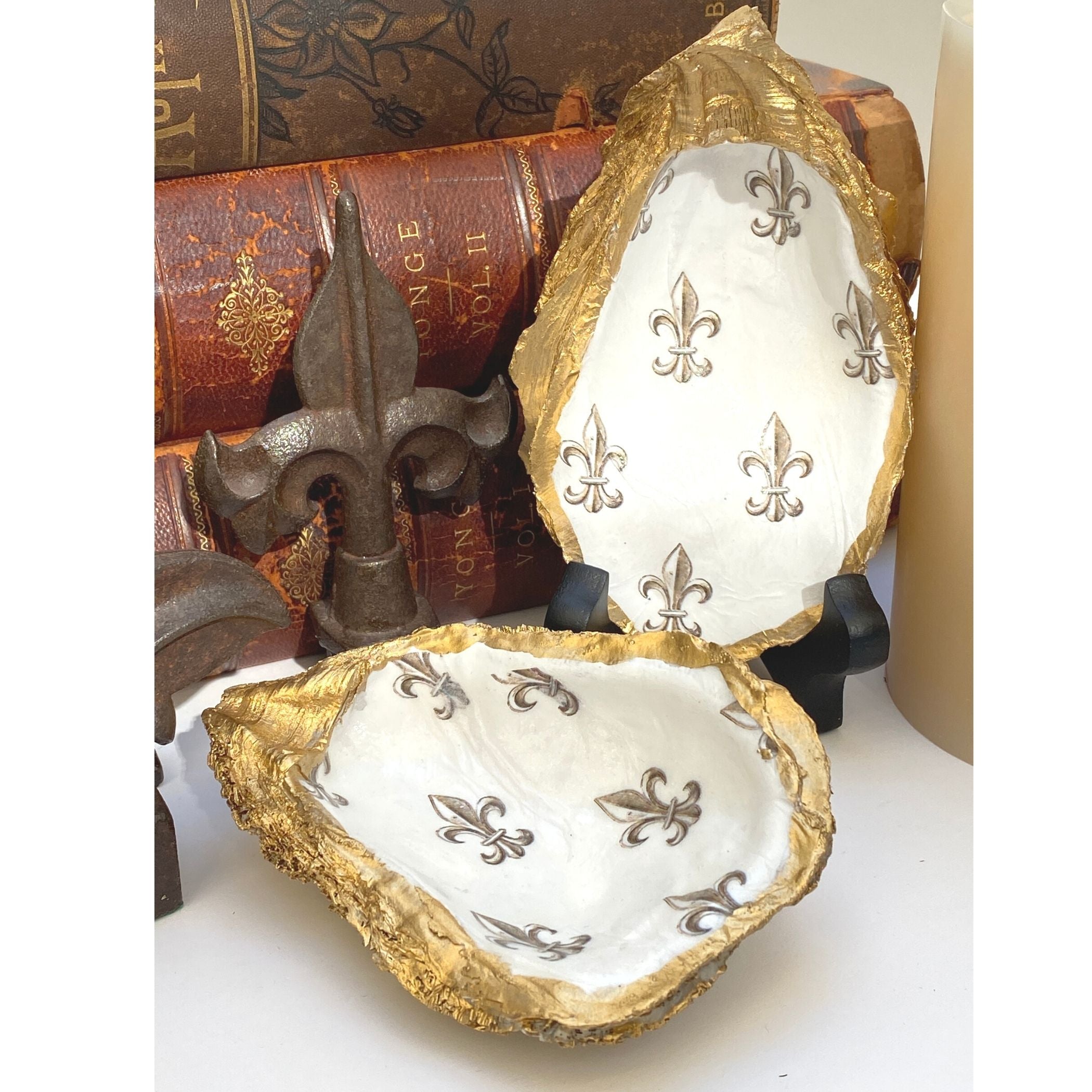 fleur de lis oyster shell art